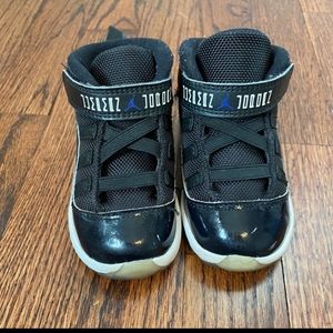 BABY JORDAN SNEAKERS